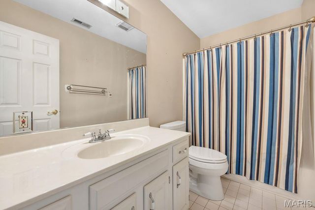 1605 Fahrpark Court, St Louis, MO 63146