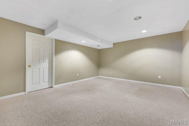 1605 Fahrpark Court, St Louis, MO 63146