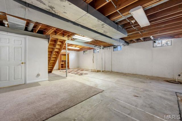 1605 Fahrpark Court, St Louis, MO 63146