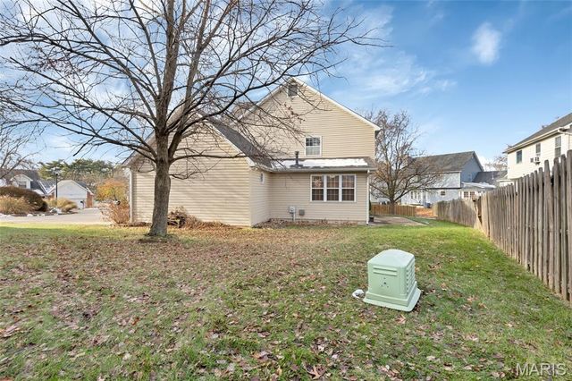 1605 Fahrpark Court, St Louis, MO 63146