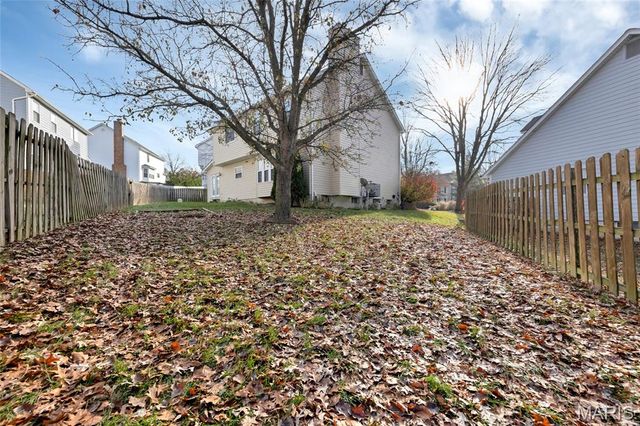 1605 Fahrpark Court, St Louis, MO 63146