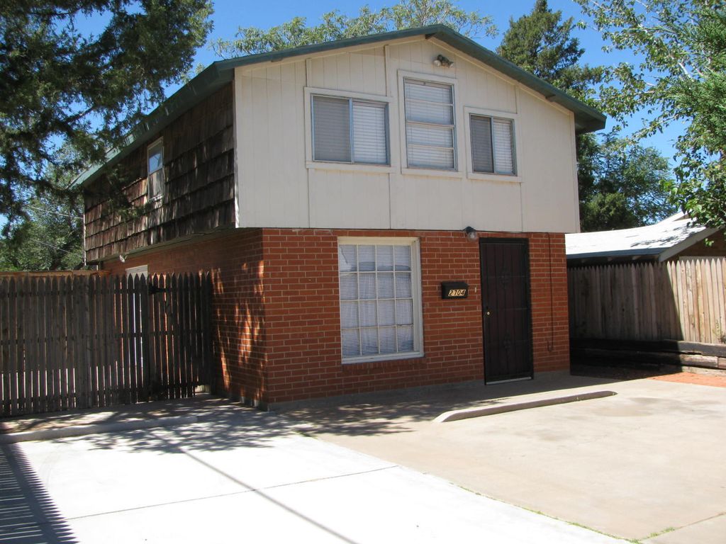 2704 Avenue V, Lubbock, TX 79411