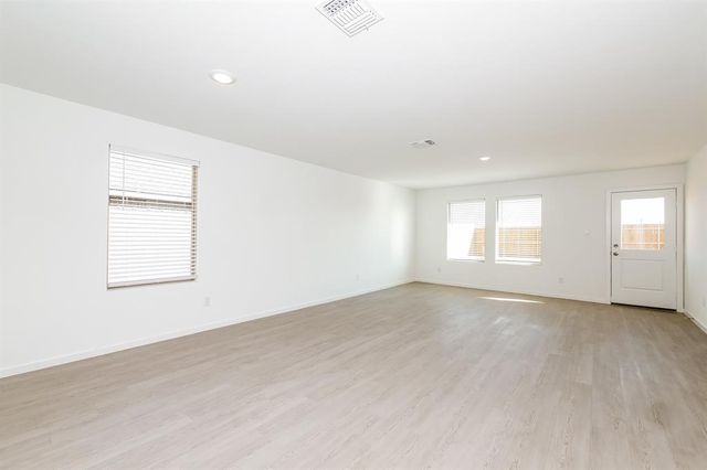 12508 Huntington Ridge Way, Yukon, OK 73099