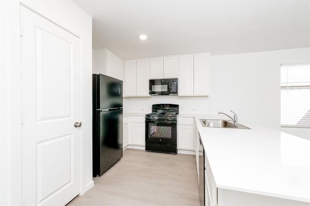 12508 Huntington Ridge Way, Yukon, OK 73099