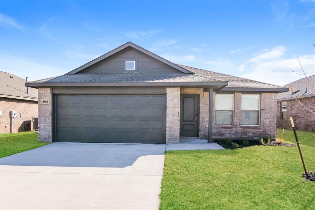 12508 Huntington Ridge Way, Yukon, OK 73099