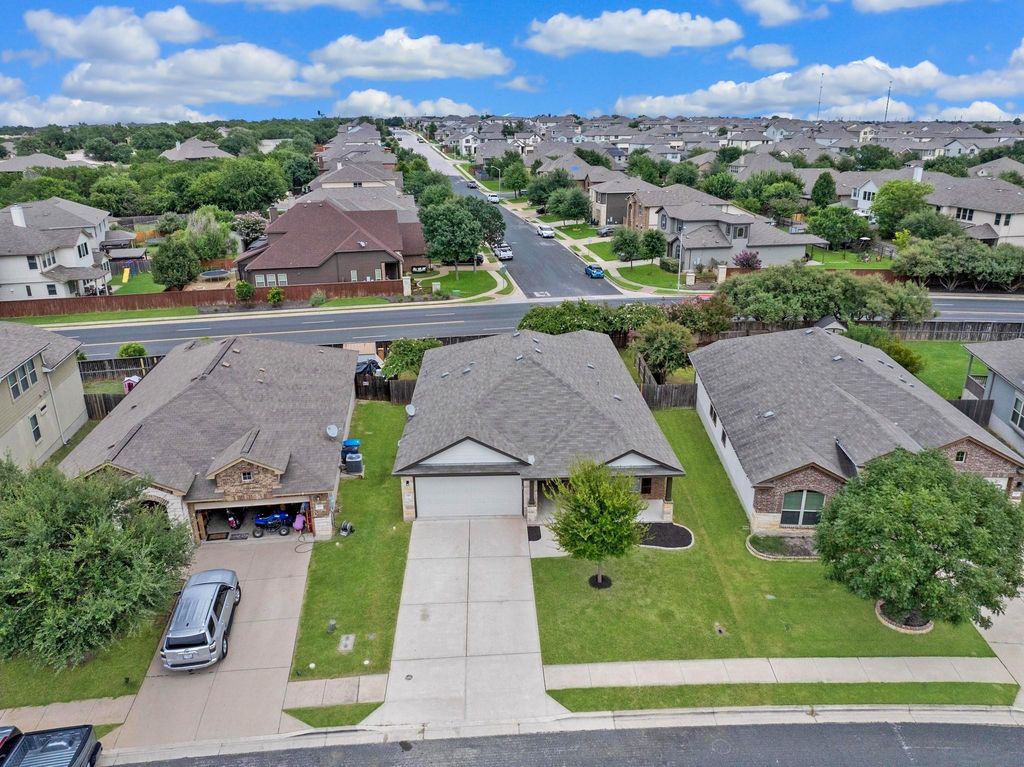 348 Quarry LN, Liberty Hill, TX 78642
