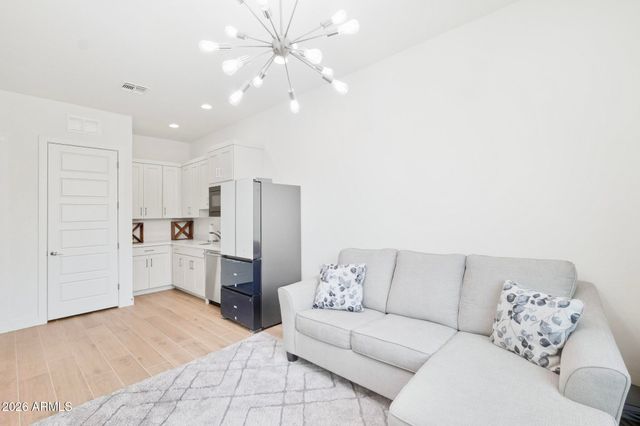 1353 E ARIS Drive, Gilbert, AZ 85298