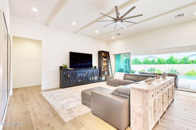 1353 E ARIS Drive, Gilbert, AZ 85298