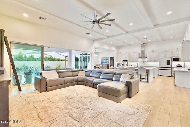 1353 E ARIS Drive, Gilbert, AZ 85298