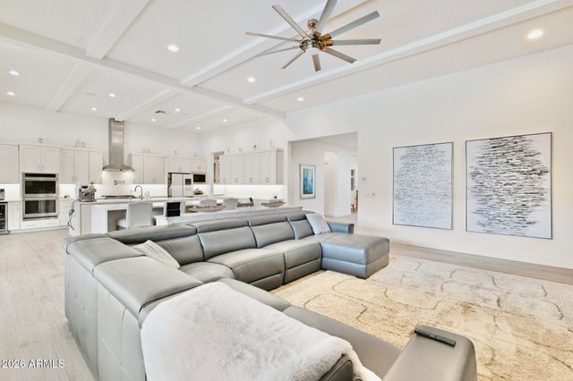 1353 E ARIS Drive, Gilbert, AZ 85298