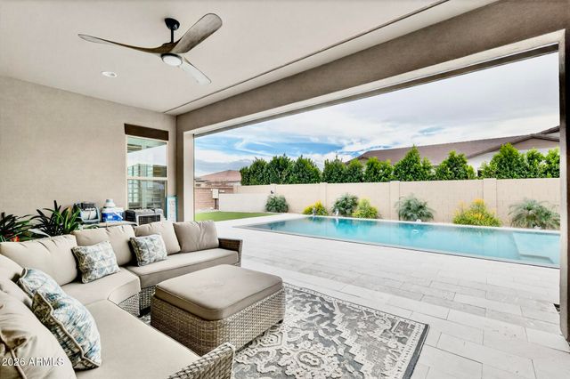 1353 E ARIS Drive, Gilbert, AZ 85298