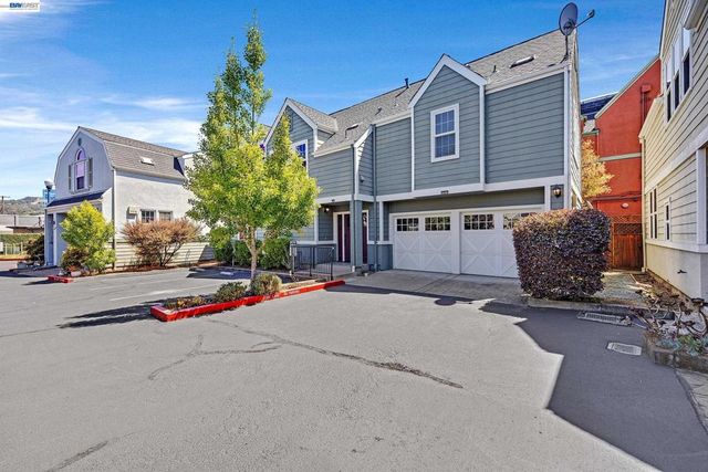 1015 Greenbrier Ct, San Leandro, CA 94577
