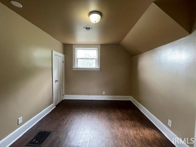 317 Studebaker Street, South Bend, IN 46628
