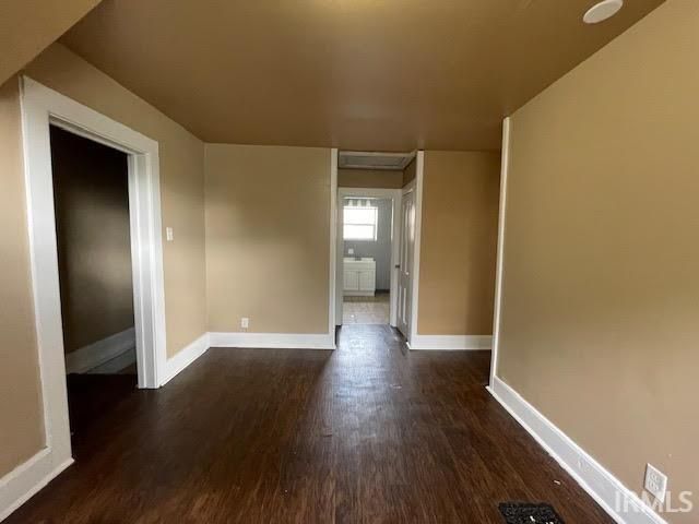 317 Studebaker Street, South Bend, IN 46628