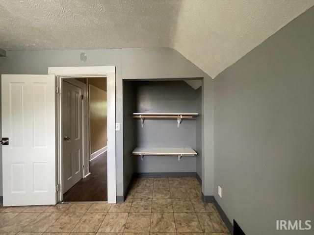 317 Studebaker Street, South Bend, IN 46628