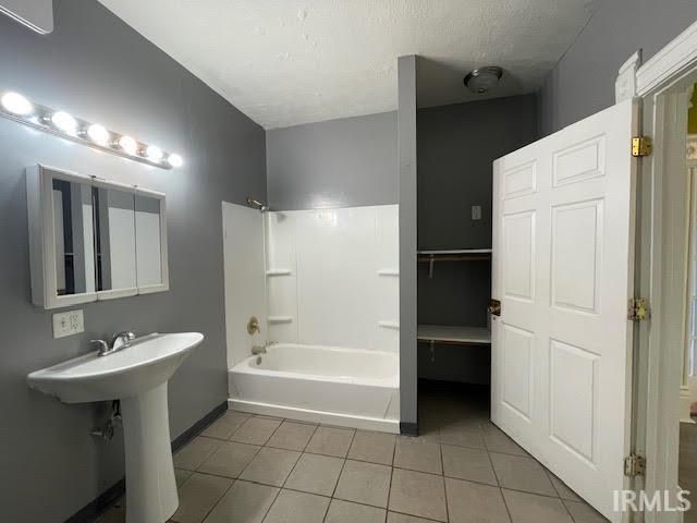 317 Studebaker Street, South Bend, IN 46628