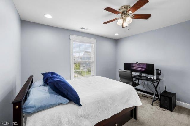 3320 Conservancy DR, Chesapeake, VA 23323