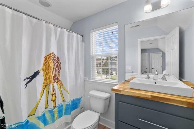 3320 Conservancy DR, Chesapeake, VA 23323