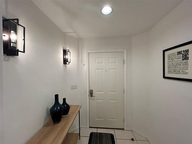 3803 54TH DRIVE W 202, Bradenton, FL 34210