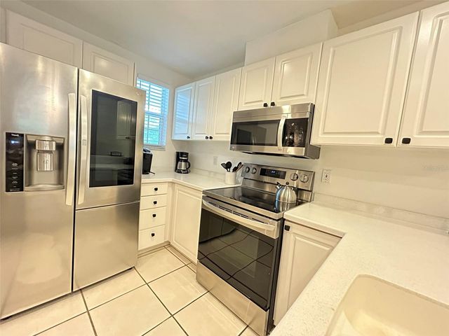 3803 54TH DRIVE W 202, Bradenton, FL 34210