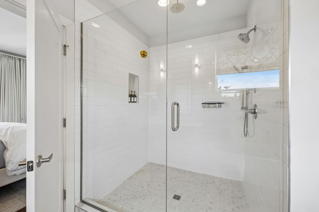 1004 14th Ave, S, Nashville, TN 37212