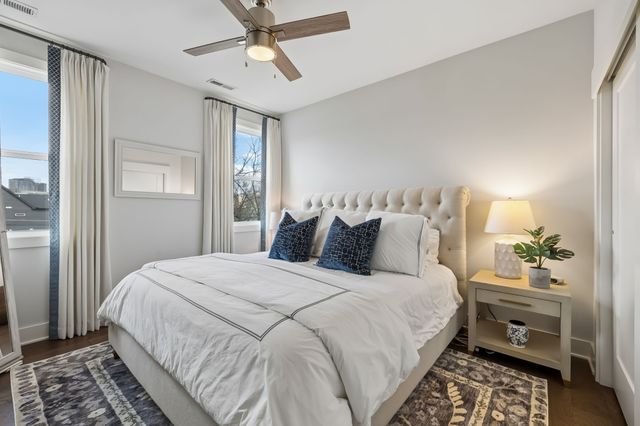 1004 14th Ave, S, Nashville, TN 37212