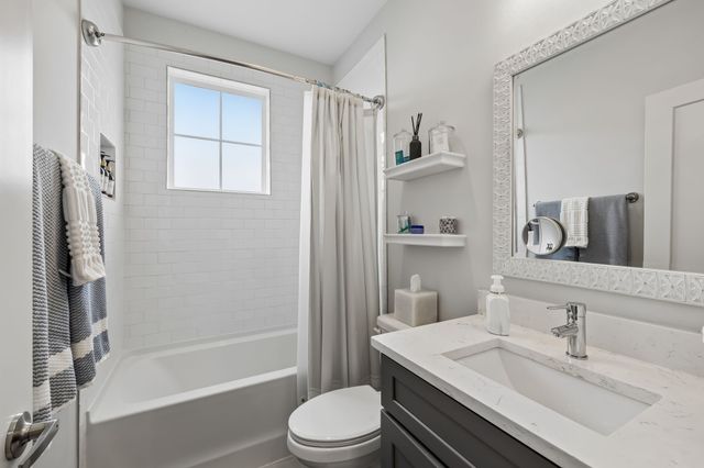 1004 14th Ave, S, Nashville, TN 37212