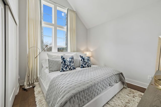 1004 14th Ave, S, Nashville, TN 37212