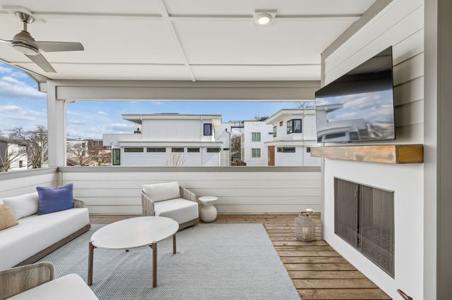 1004 14th Ave, S, Nashville, TN 37212