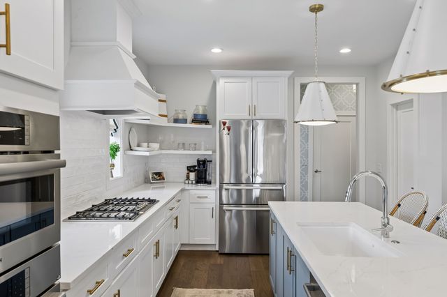 1004 14th Ave, S, Nashville, TN 37212