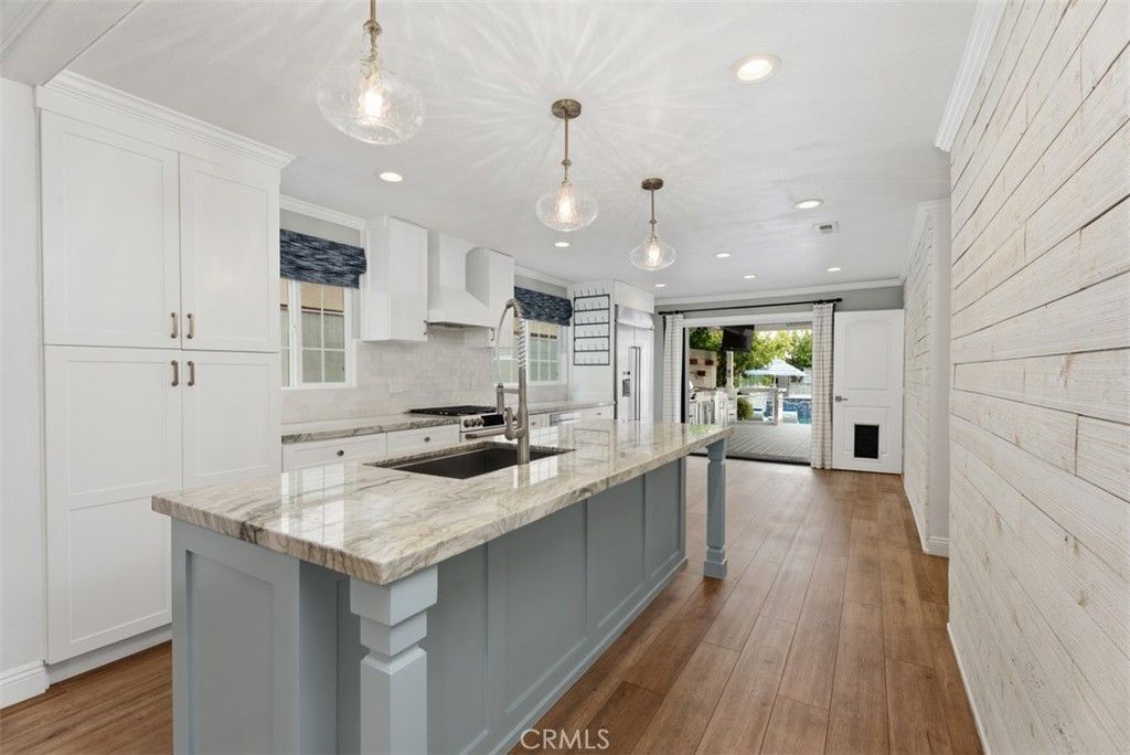 Image 10 of property listing at 26882 Calle Real, Dana Point, CA 92624