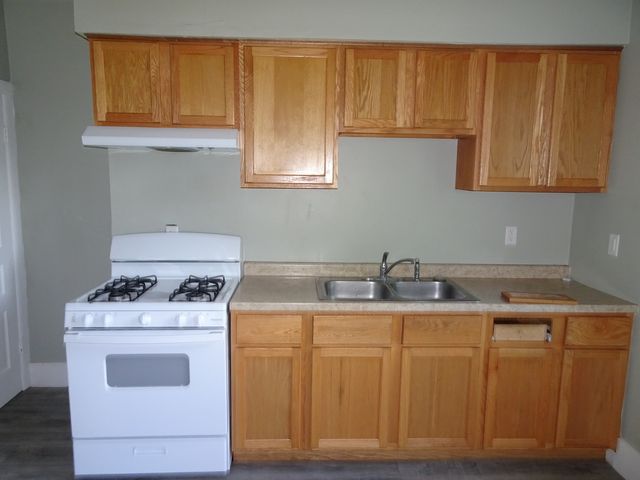 1619-1621 Gaines Street, Davenport, IA 52804