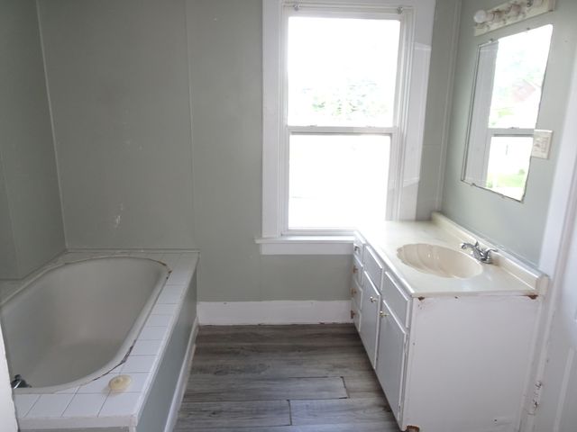 1619-1621 Gaines Street, Davenport, IA 52804