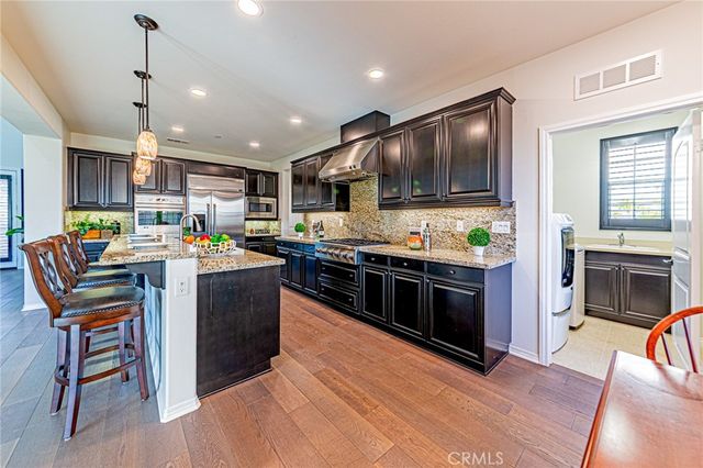 7594 Granja Vista Del Rio, Eastvale, CA 92880