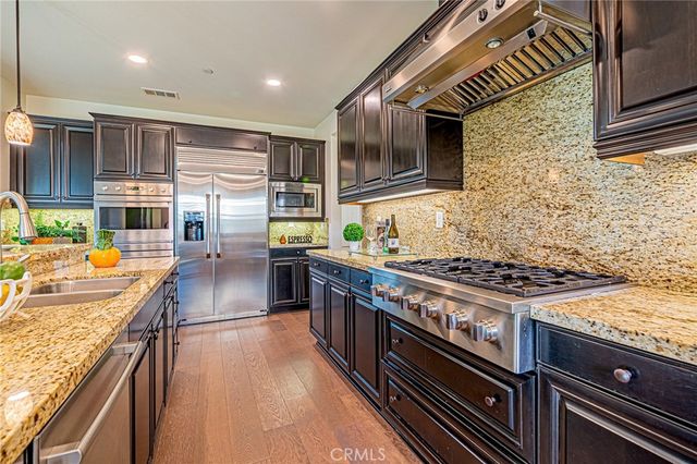 7594 Granja Vista Del Rio, Eastvale, CA 92880