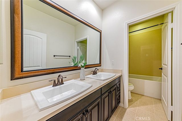 7594 Granja Vista Del Rio, Eastvale, CA 92880