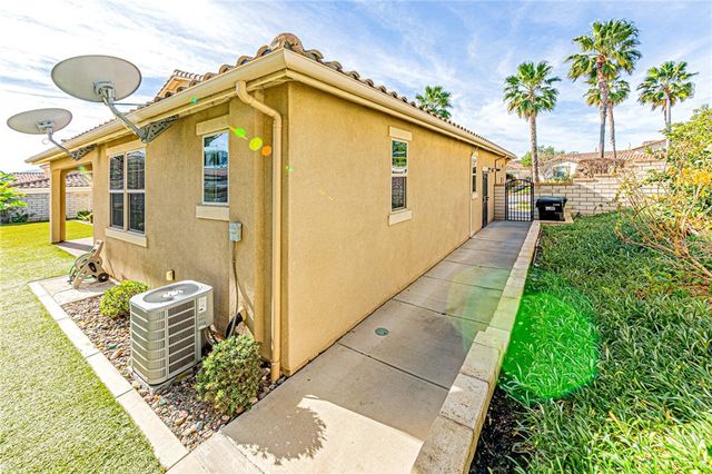 7594 Granja Vista Del Rio, Eastvale, CA 92880