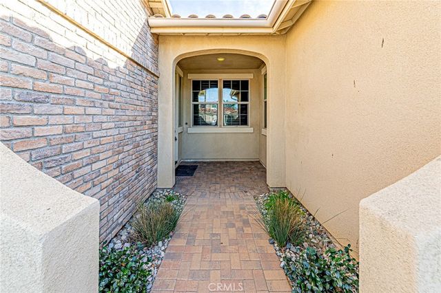 7594 Granja Vista Del Rio, Eastvale, CA 92880