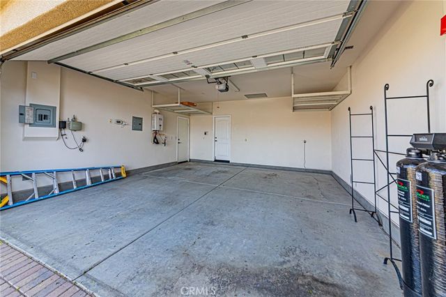 7594 Granja Vista Del Rio, Eastvale, CA 92880