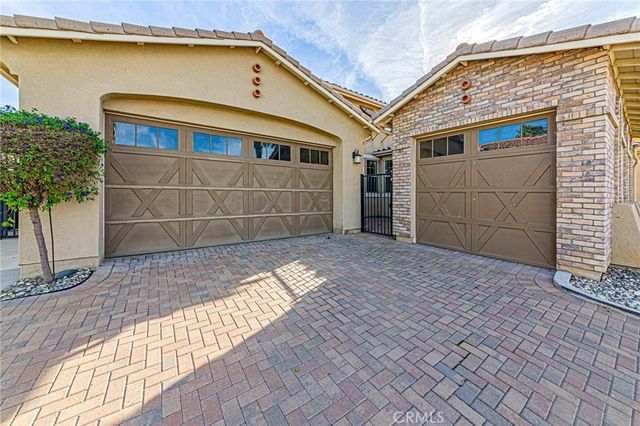 7594 Granja Vista Del Rio, Eastvale, CA 92880