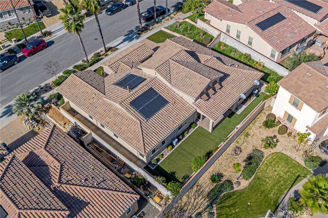 7594 Granja Vista Del Rio, Eastvale, CA 92880
