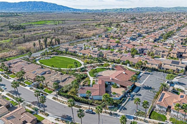 7594 Granja Vista Del Rio, Eastvale, CA 92880