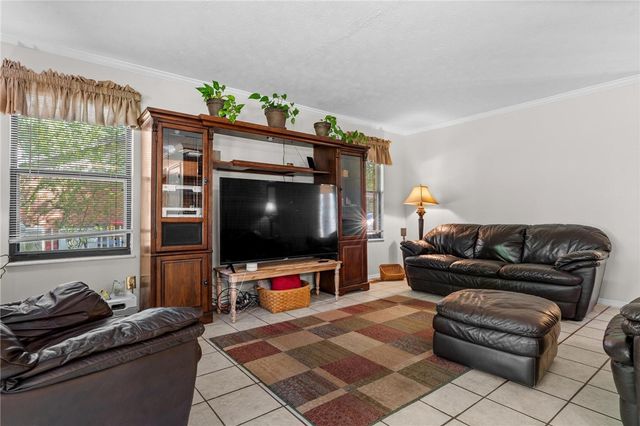 8807 Deer Valley Drive, Huber Heights, OH 45424