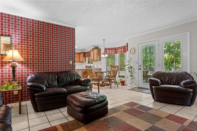 8807 Deer Valley Drive, Huber Heights, OH 45424