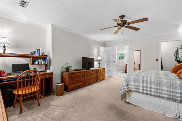8807 Deer Valley Drive, Huber Heights, OH 45424