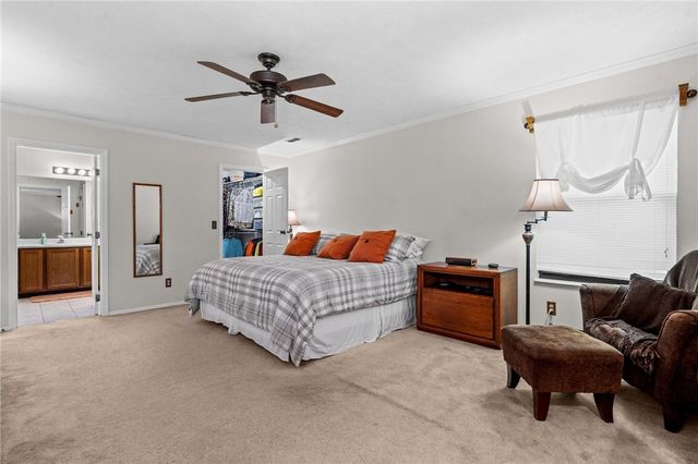 8807 Deer Valley Drive, Huber Heights, OH 45424