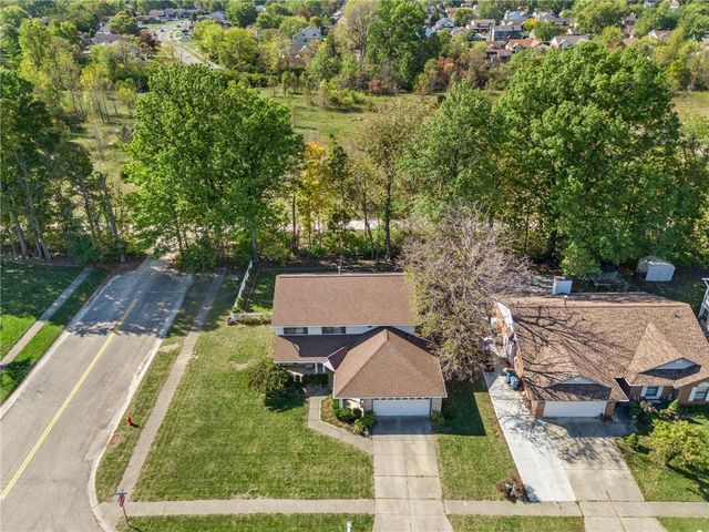 8807 Deer Valley Drive, Huber Heights, OH 45424