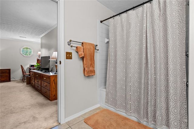 8807 Deer Valley Drive, Huber Heights, OH 45424