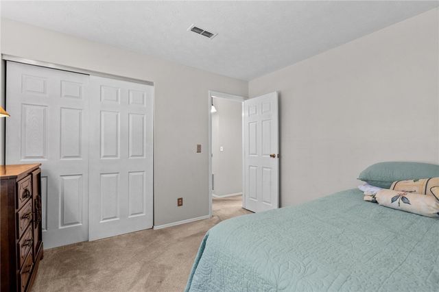 8807 Deer Valley Drive, Huber Heights, OH 45424