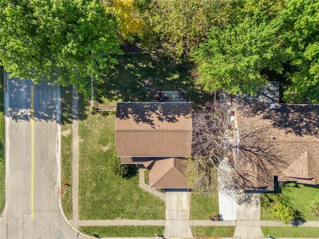 8807 Deer Valley Drive, Huber Heights, OH 45424